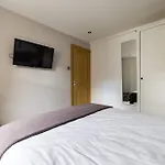 Modern 3-Bed Duplex Apartment In Fitzrovia Near Oxford Street